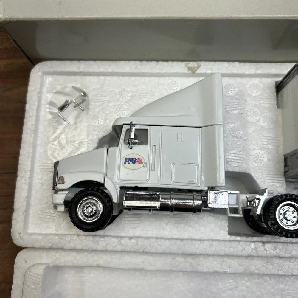 Tonkin whitegmc aero
